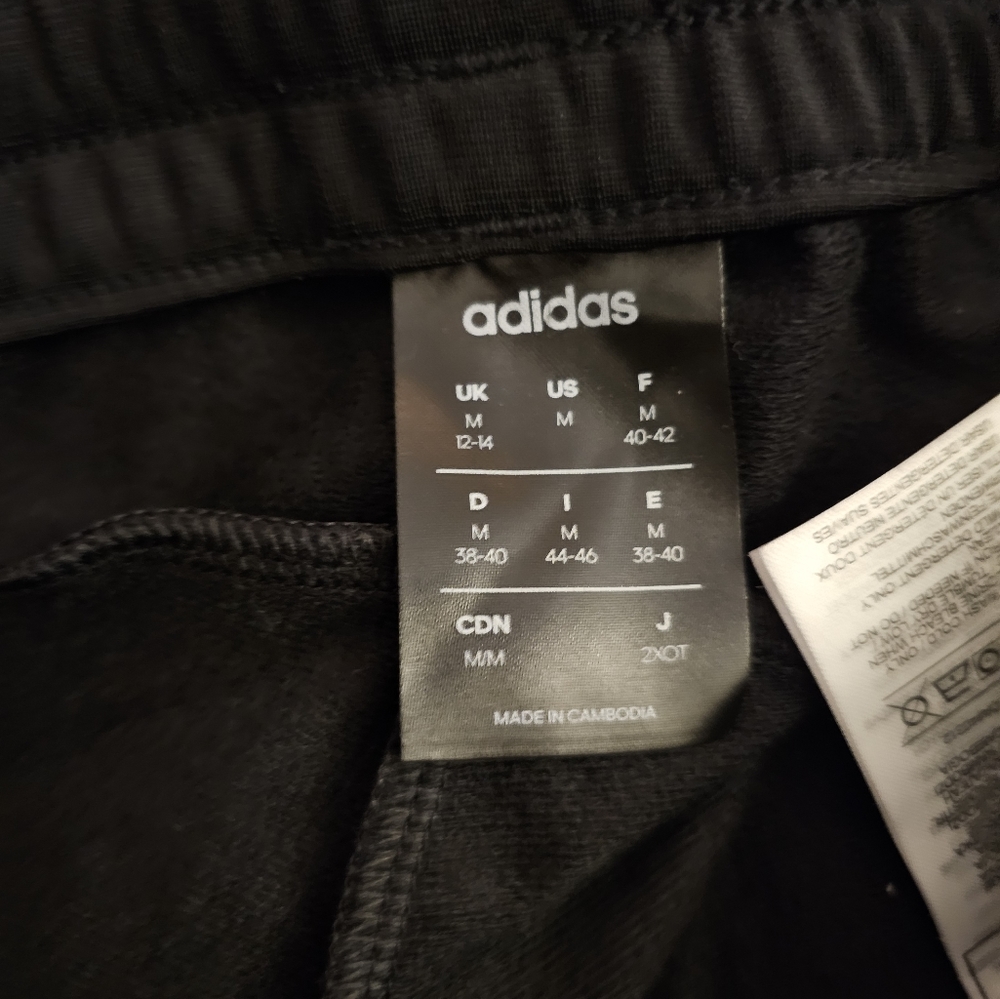 Adidas Joggers- Medium - Picture 4 of 5